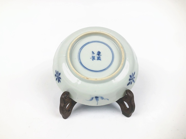 古玩陶瓷清光緒·青花魚蝦蟹茶托拍賣，當前價格150元