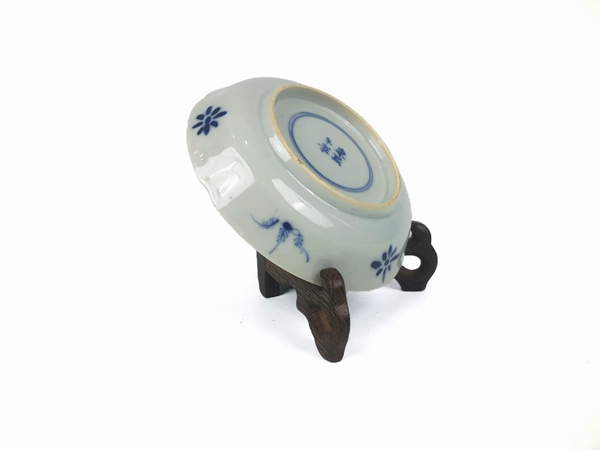古玩陶瓷清光緒·青花魚蝦蟹茶托拍賣，當前價格150元