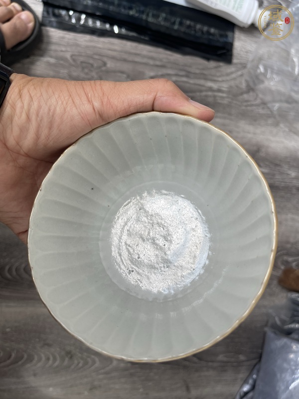 古玩陶瓷飛黃騰達粉彩碗真品鑒賞圖