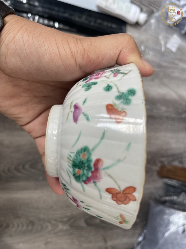 古玩陶瓷飛黃騰達粉彩碗真品鑒賞圖