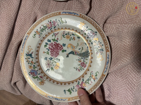 古玩陶瓷19-20世紀粉彩花鳥紋盤真品鑒賞圖