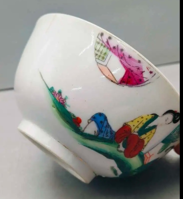 古玩陶瓷民國仕女紋粉彩碗拍賣，當前價格150元