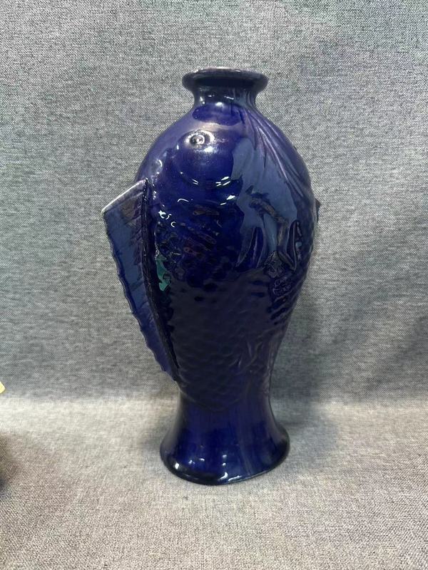 古玩陶瓷乾隆茄皮紫釉雙魚(yú)瓶拍賣(mài)，當(dāng)前價(jià)格28888元