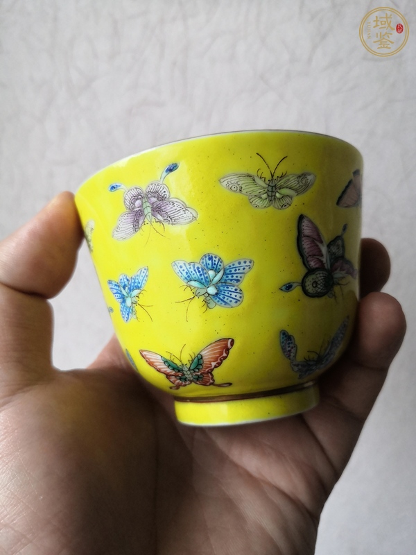 古玩陶瓷光緒黃底粉彩杯真品鑒賞圖