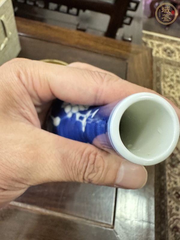 古玩陶瓷青花冰梅天球瓶真品鑒賞圖