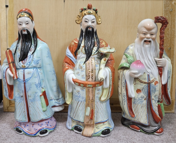 古玩陶瓷粉彩三星造像拍賣(mài)，當(dāng)前價(jià)格1200元