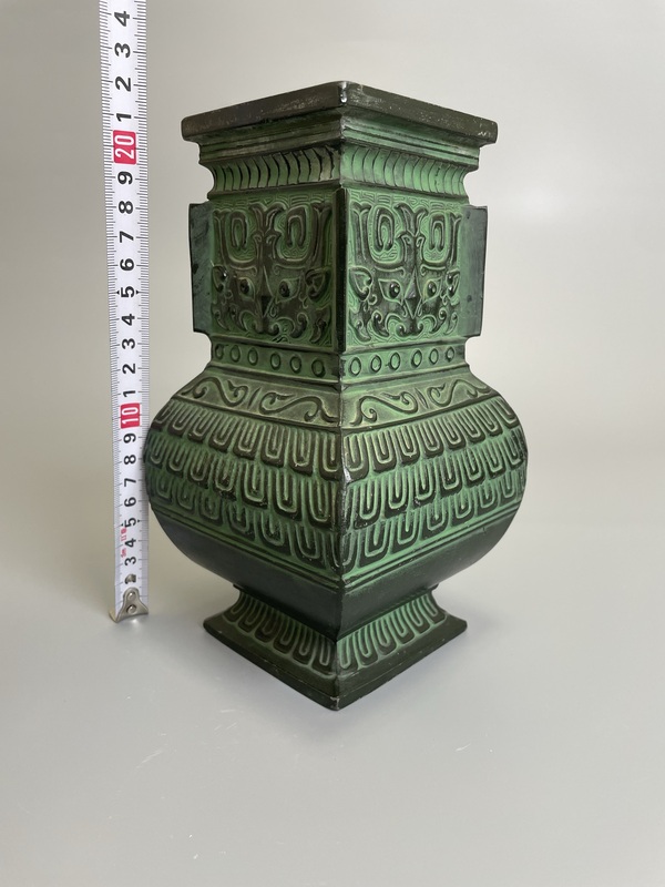 古玩銅器饕餮紋**瓶拍賣,當前價格320元