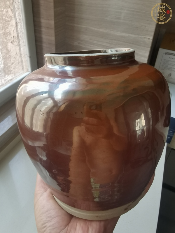 古玩陶瓷紫金釉罐真品鑒賞圖