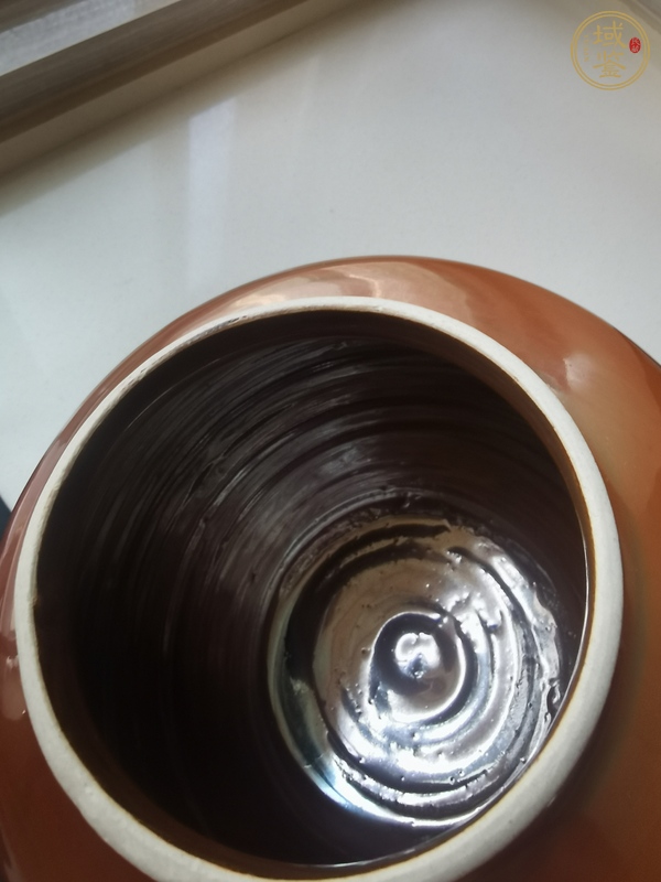 古玩陶瓷紫金釉罐真品鑒賞圖