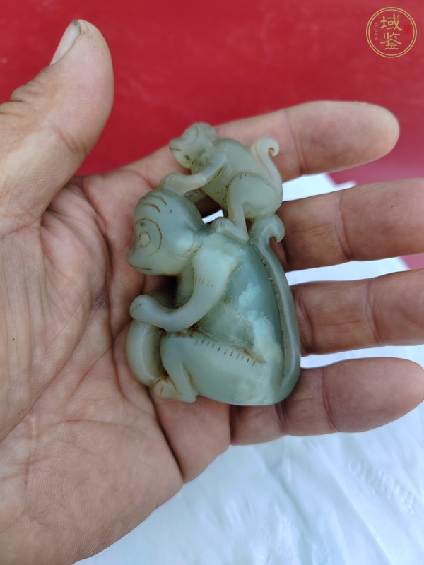 古玩玉器岫玉雕“輩輩侯”把件真品鑒賞圖