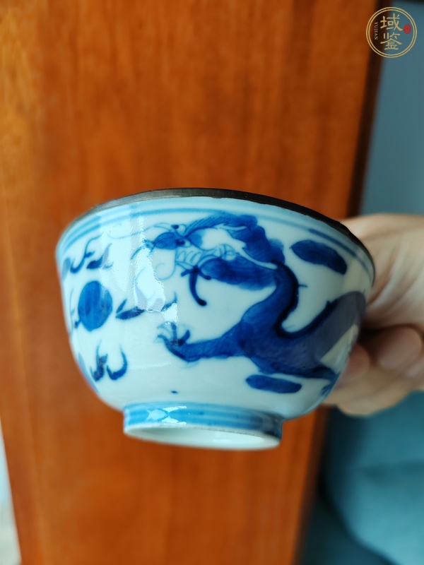 古玩陶瓷青花龍鳳紋茶碗真品鑒賞圖