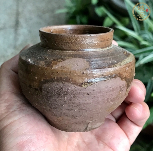 古玩陶瓷洪塘窯褐釉茶入真品鑒賞圖