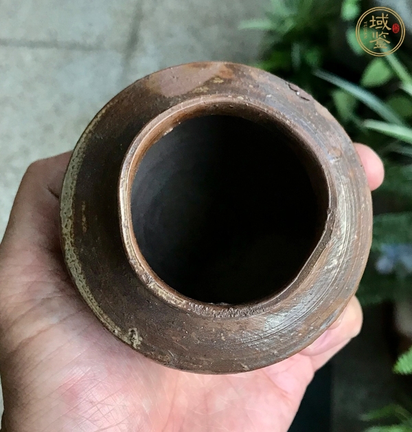 古玩陶瓷洪塘窯褐釉茶入真品鑒賞圖