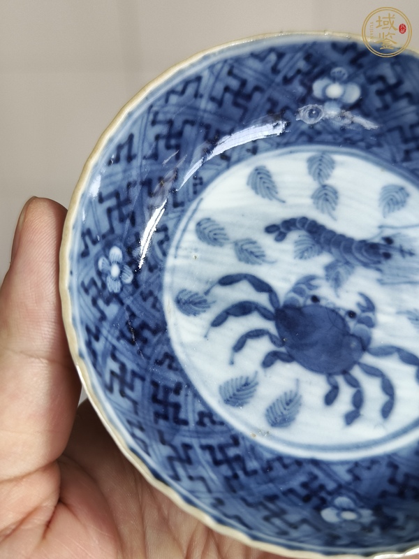 古玩陶瓷青花蝦蟹圖花口盤真品鑒賞圖