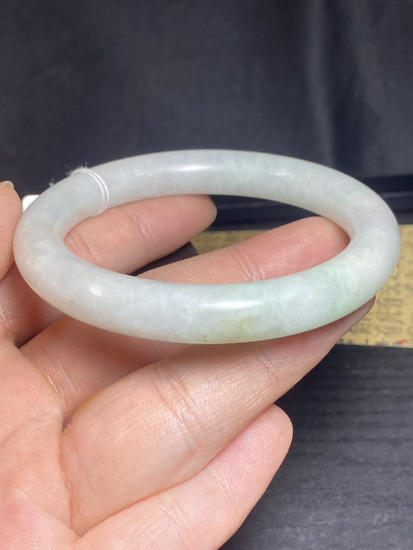 古玩玉器清代天然翡翠手鐲拍賣，當(dāng)前價格9500元