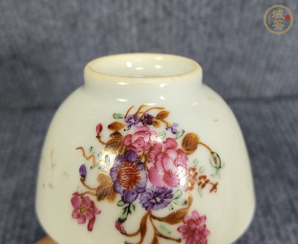 古玩陶瓷廣彩花卉紋杯真品鑒賞圖