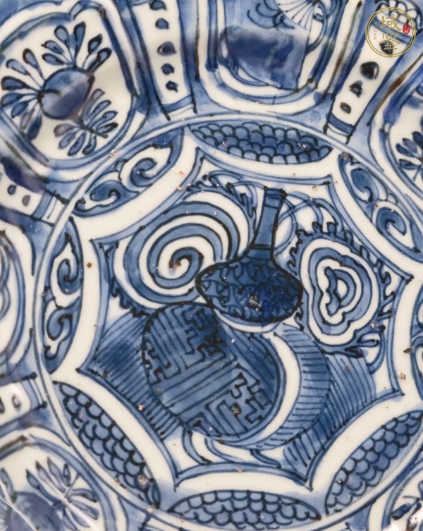 古玩陶瓷萬歷青花盤真品鑒賞圖
