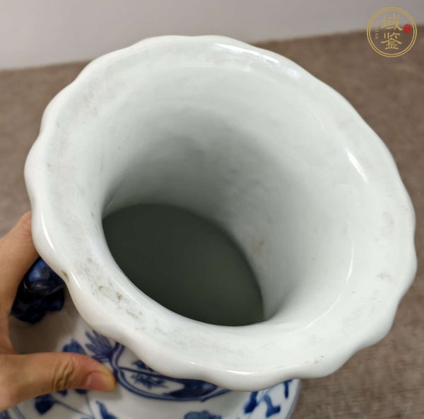 古玩陶瓷青花瓶真品鑒賞圖