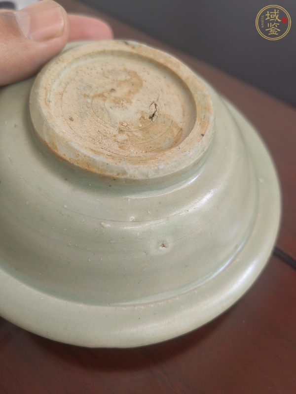 古玩陶瓷龍泉青瓷折沿盤真品鑒賞圖