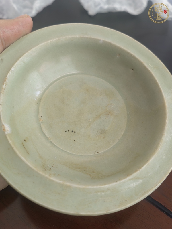 古玩陶瓷龍泉青瓷折沿盤真品鑒賞圖