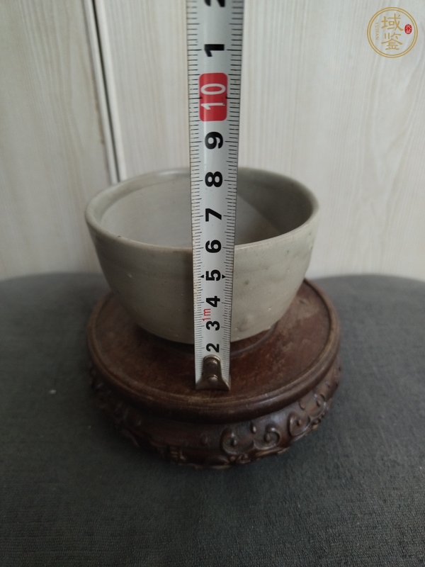 古玩陶瓷龍泉青瓷香爐真品鑒賞圖