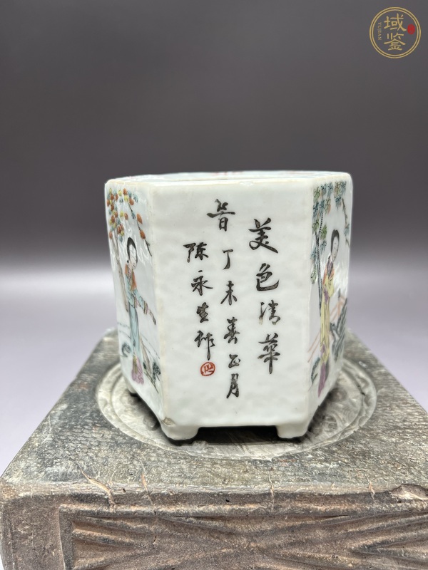 古玩陶瓷光緒仕女嬰戲粉彩六方壺套真品鑒賞圖