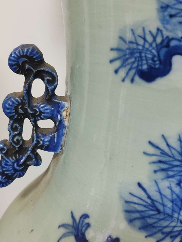 古玩轉(zhuǎn)賣花鳥紋青花瓶拍賣，當(dāng)前價(jià)格1888元