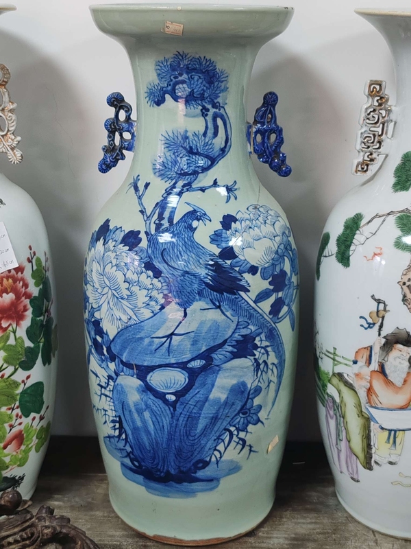 古玩陶瓷花鳥紋青花瓶拍賣,當(dāng)前價格3500元