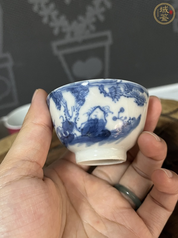古玩陶瓷松鹿紋青花杯真品鑒賞圖