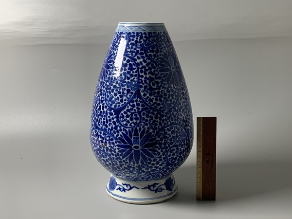 古玩陶瓷清晚期·青花纏枝花卉紋蓮子尊拍賣，當前價格18120元
