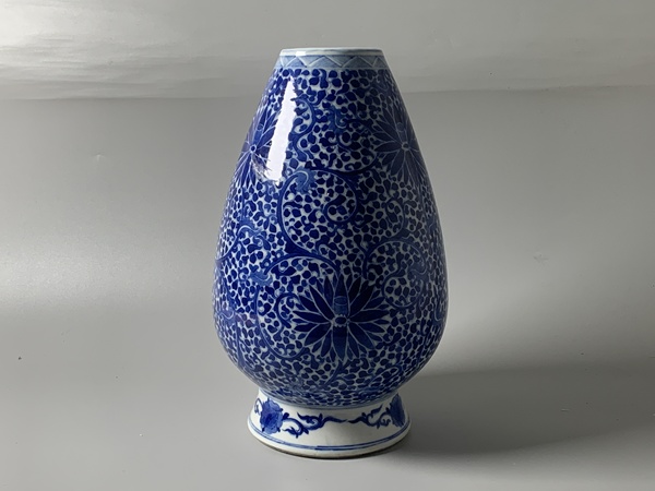 古玩陶瓷清晚期·青花纏枝花卉紋蓮子尊拍賣，當前價格18120元