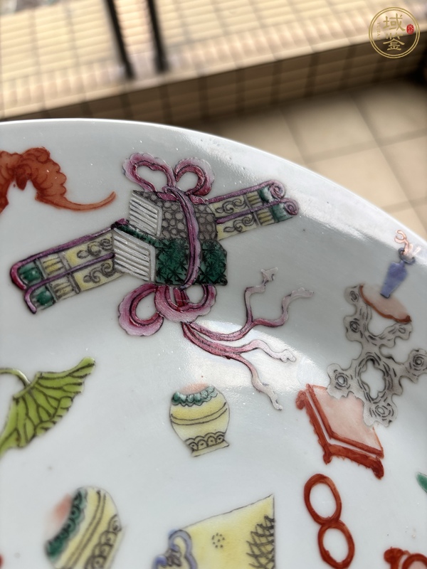 古玩陶瓷粉彩雜寶圖盤真品鑒賞圖