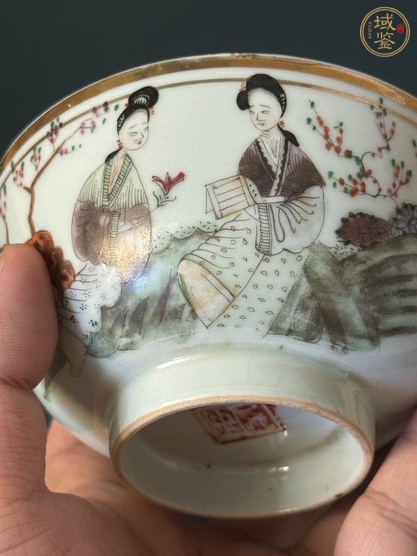 古玩陶瓷仕女紋粉彩碗真品鑒賞圖