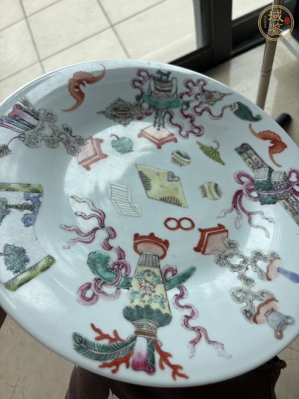 古玩陶瓷粉彩雜寶圖盤真品鑒賞圖