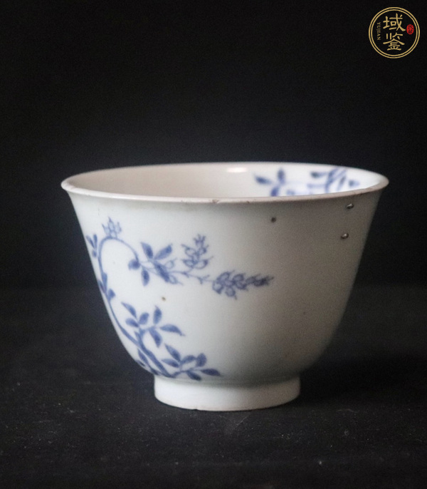 古玩花卉紋青花杯真品鑒賞圖