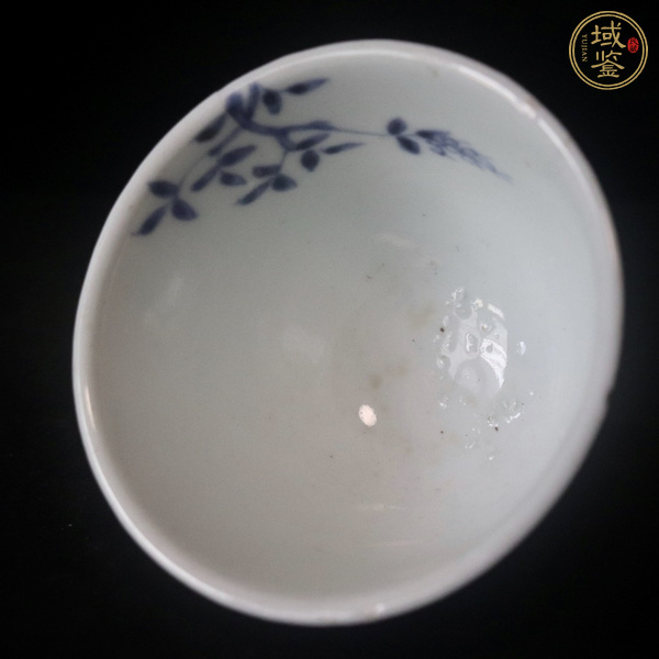 古玩陶瓷花卉紋青花杯真品鑒賞圖