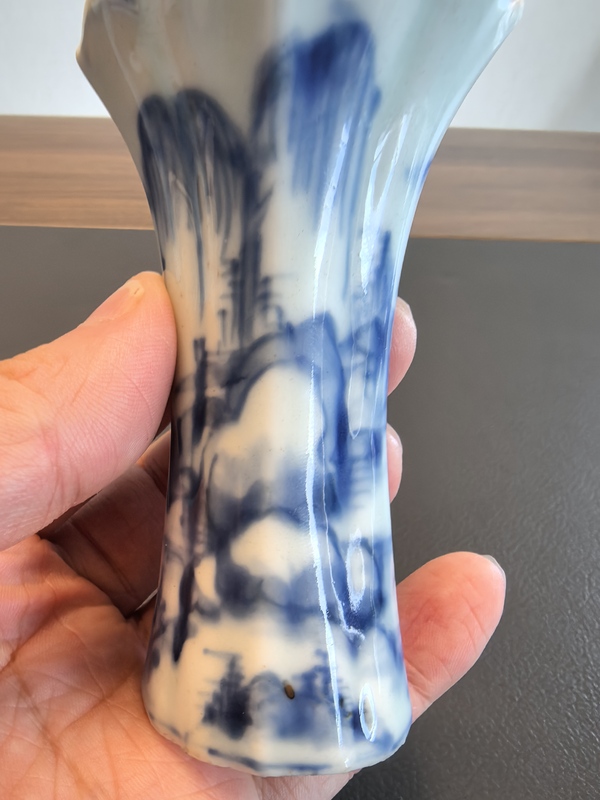 古玩陶瓷一把抓康熙青花山水人物紋花觚拍賣，當前價格1680元