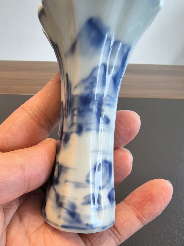 古玩陶瓷一把抓康熙青花山水人物紋花觚拍賣，當前價格1680元