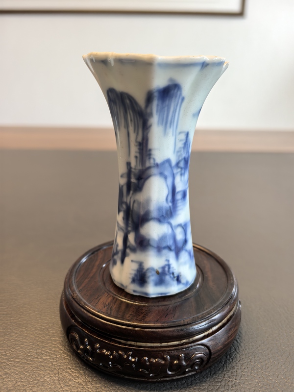 古玩陶瓷一把抓康熙青花山水人物紋花觚拍賣，當前價格1680元