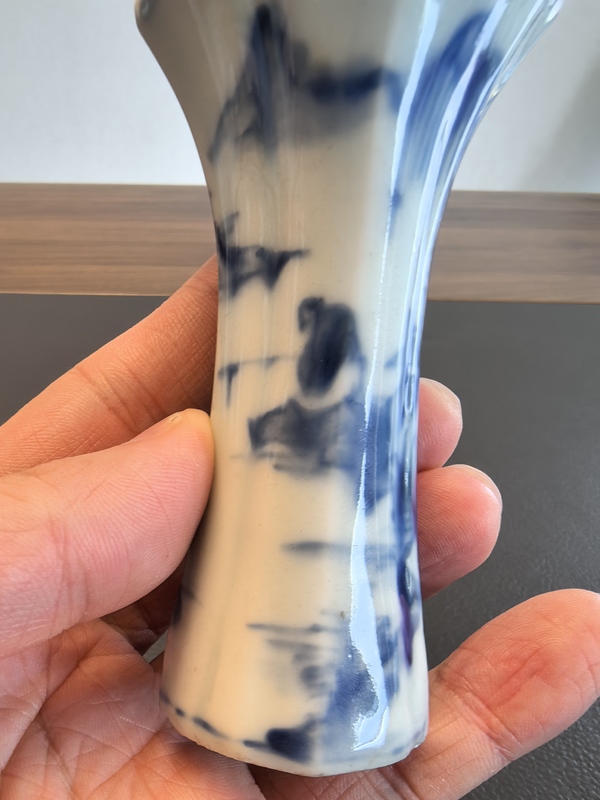 古玩陶瓷一把抓康熙青花山水人物紋花觚拍賣，當前價格1680元