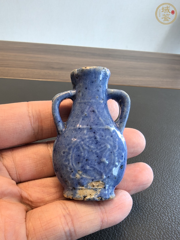 古玩陶瓷霽藍釉銅錢紋瓶真品鑒賞圖