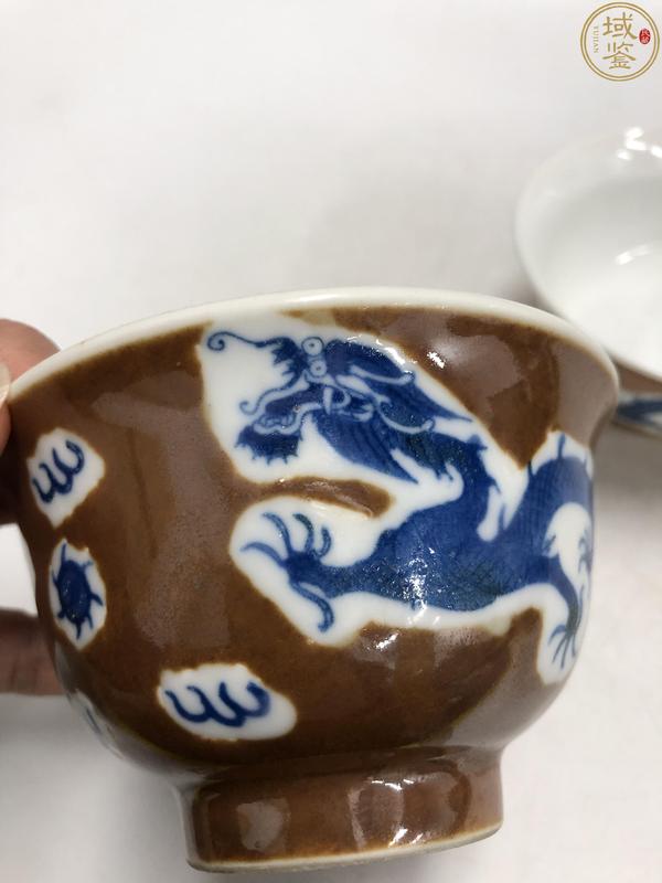 古玩陶瓷一對紫金釉開光青花五爪龍紋茶碗拍賣,當前價格1380元