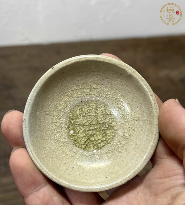 古玩青瓷茶碗真品鑒賞圖