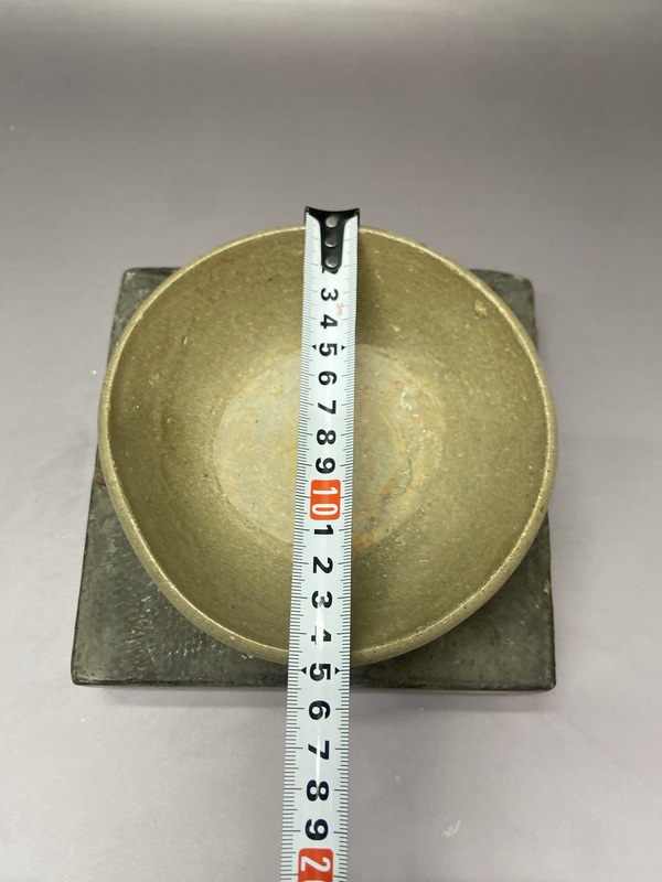 古玩陶瓷元代龍泉窯青釉碗拍賣,當前價格189元