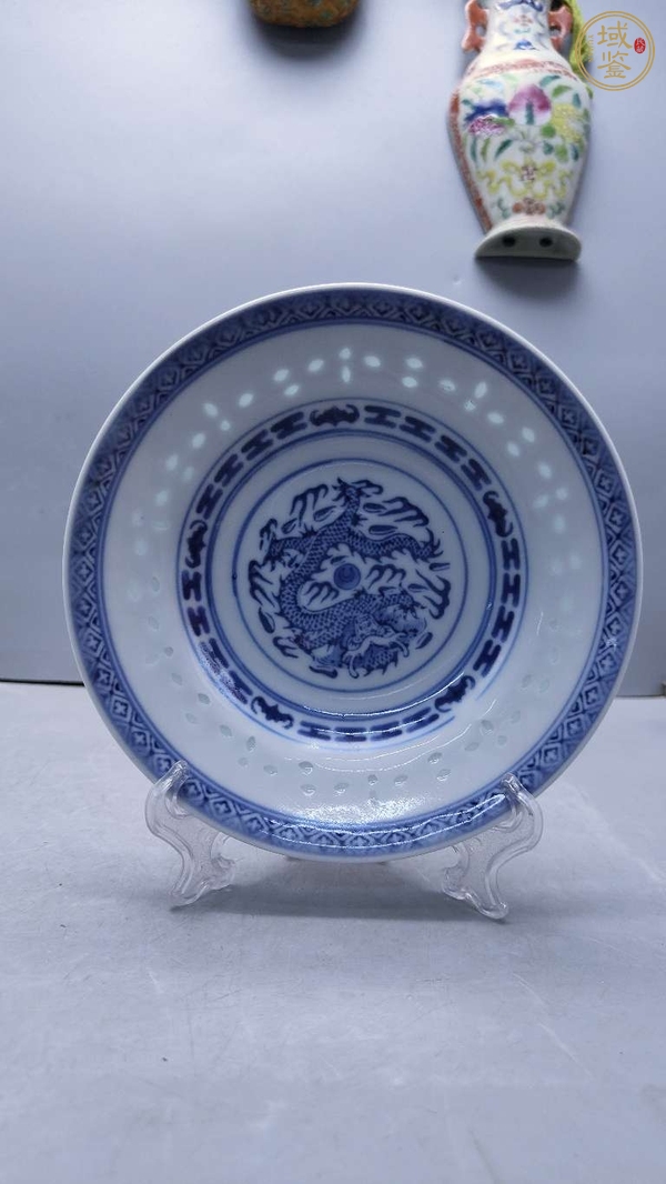古玩青花玲瓏瓷盤真品鑒賞圖