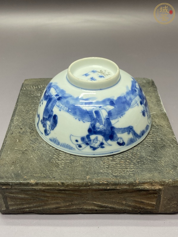 古玩陶瓷三星高照圖青花茶圓真品鑒賞圖