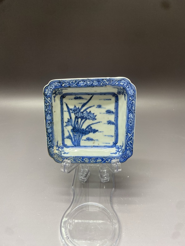 古玩轉賣明天啟細路滿池嬌花青花盤拍賣，當前價格2200元