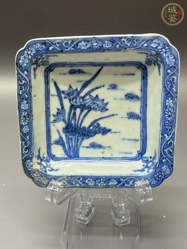 古玩陶瓷花卉紋青花四方倭角盤真品鑒賞圖
