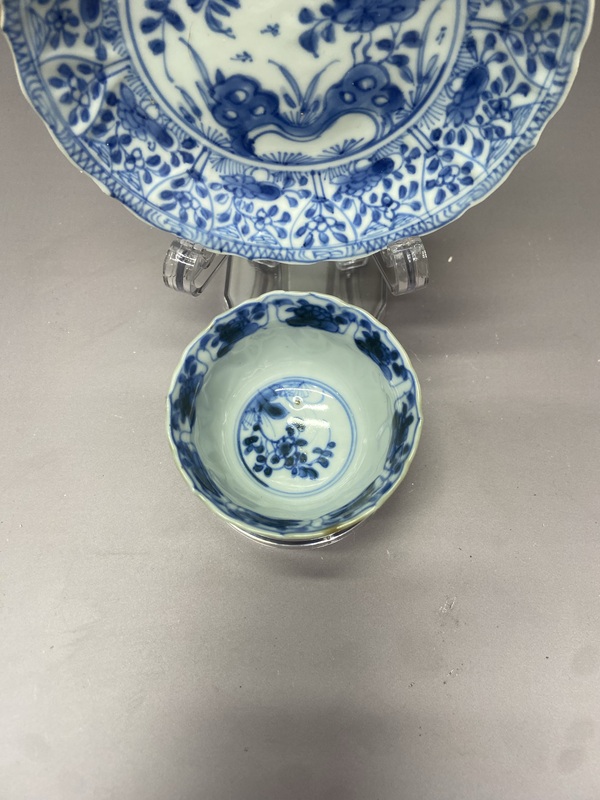 古玩陶瓷清康熙外紫金釉內青花花卉紋杯碟拍賣，當前價格2690元