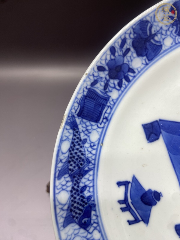 古玩陶瓷博古圖青花盤(pán)真品鑒賞圖